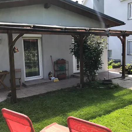 Ferienhaus Villach 度假居