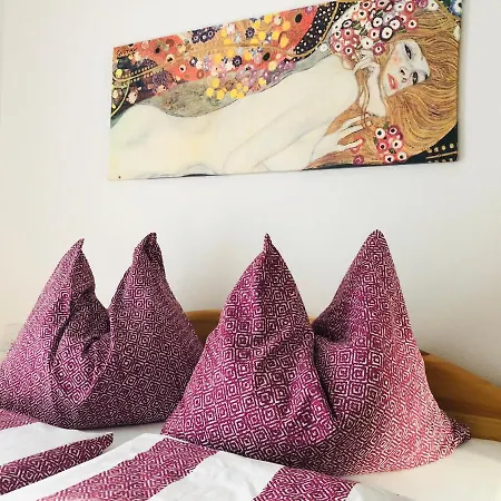 Ferienhaus Villach 度假居